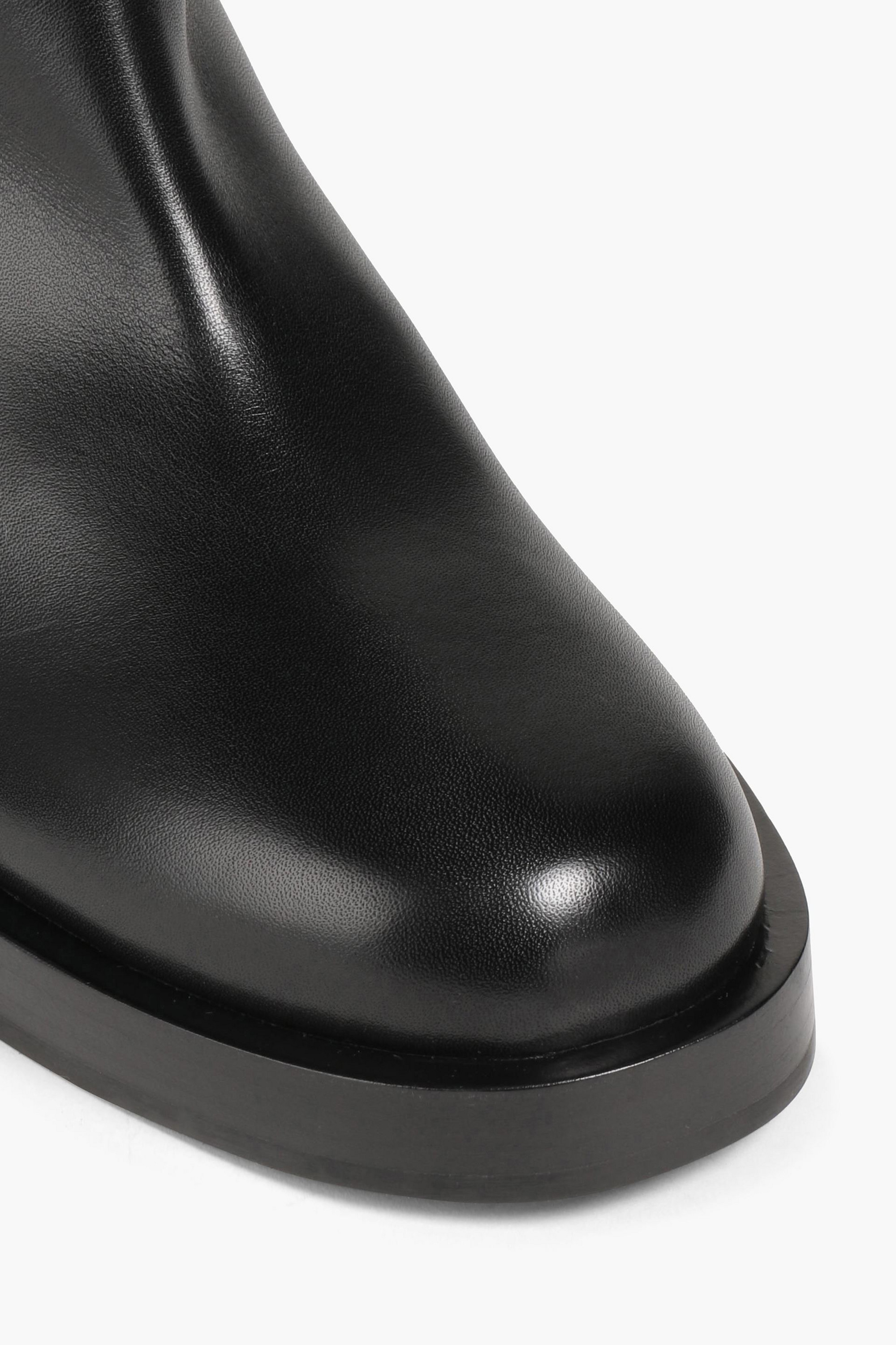 Valentino Garavani VLOGO leather thigh boots thumbnail