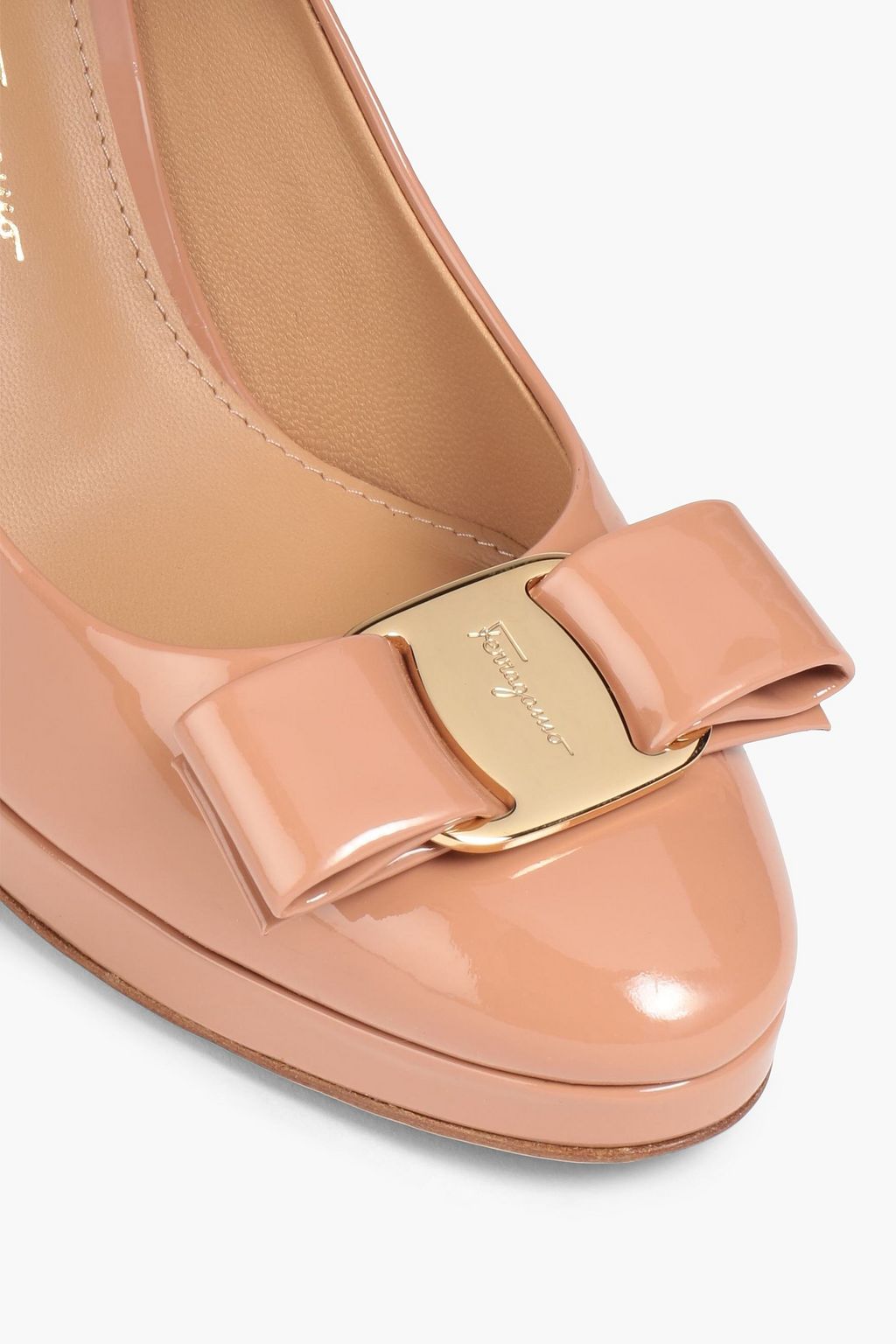 FERRAGAMO パテントレザー プラットフォームパンプス リボン付き
