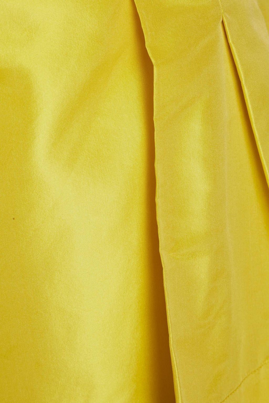 OSCAR DE LA RENTA شورت من التفتة الحريري مزين بطبعات