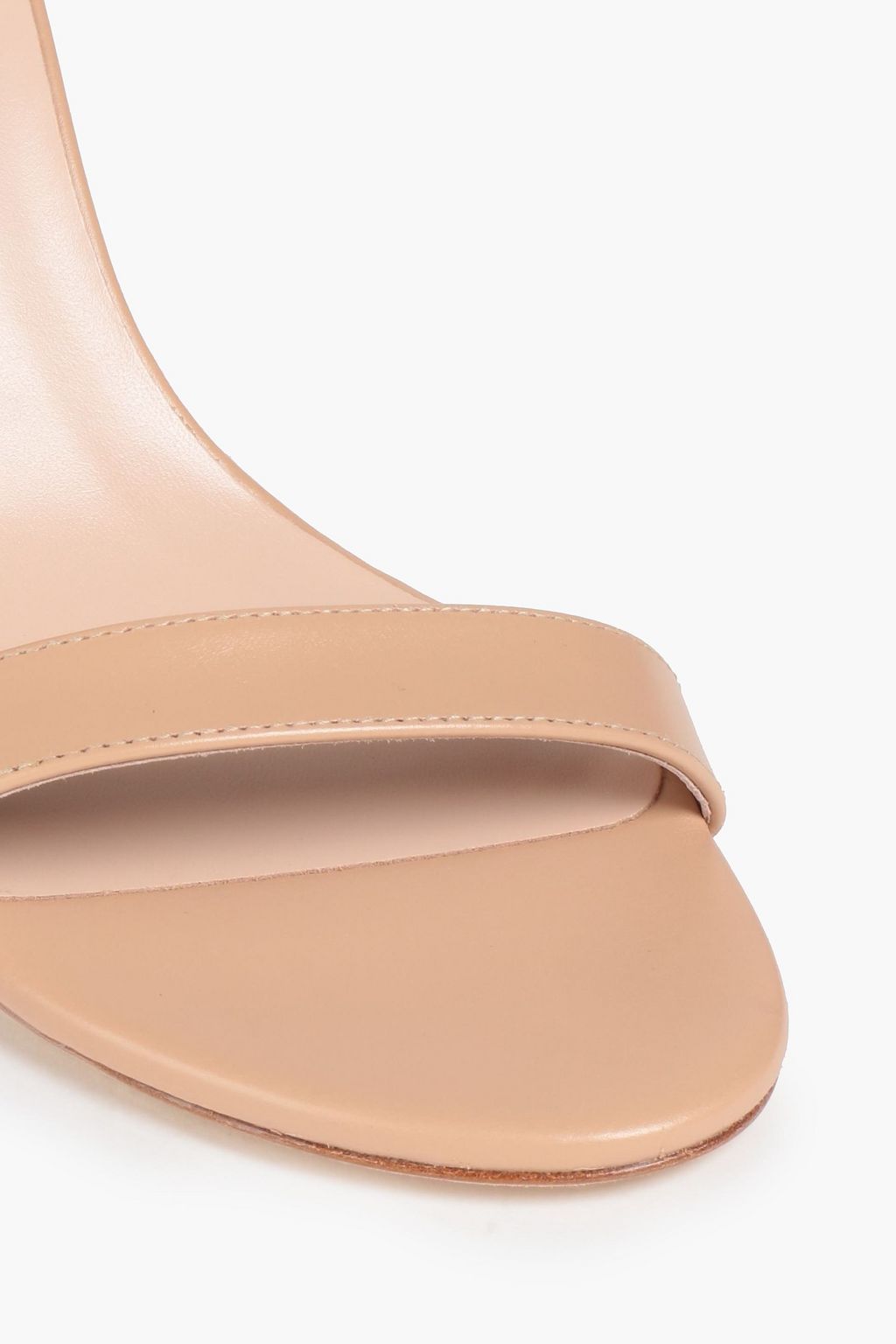 STUART WEITZMAN صندل مصنوع من الجلد