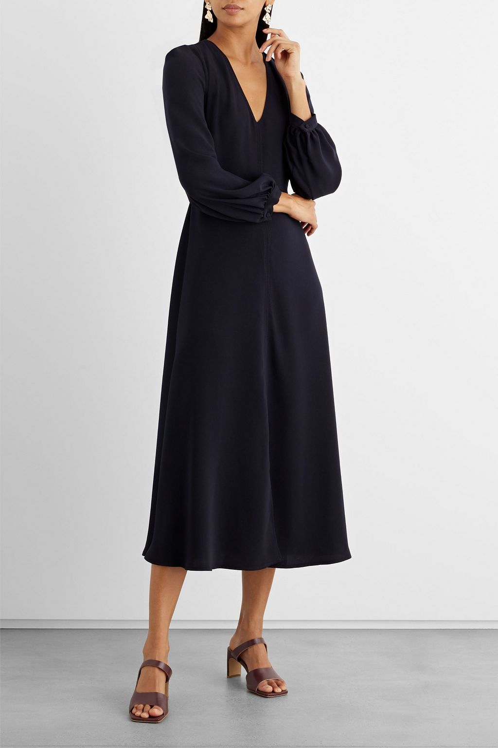 IRIS & INK Camille plissiertes Midikleid aus Crêpe