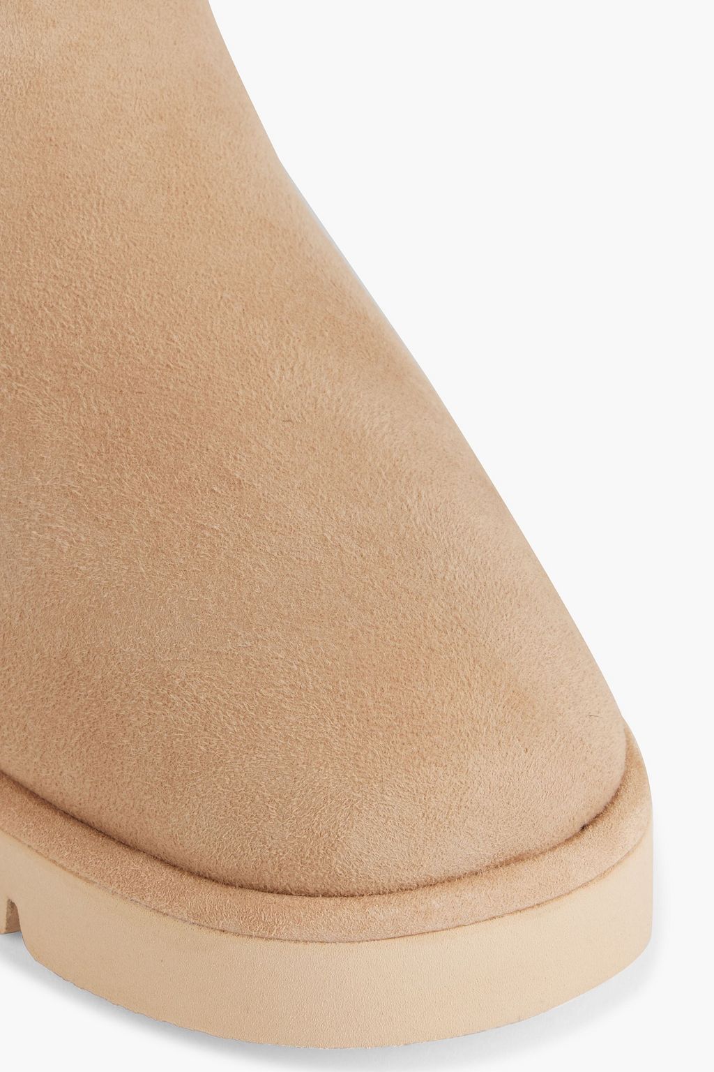 STUART WEITZMAN حذاء بوت ’كوزي’ من صوف الحمل