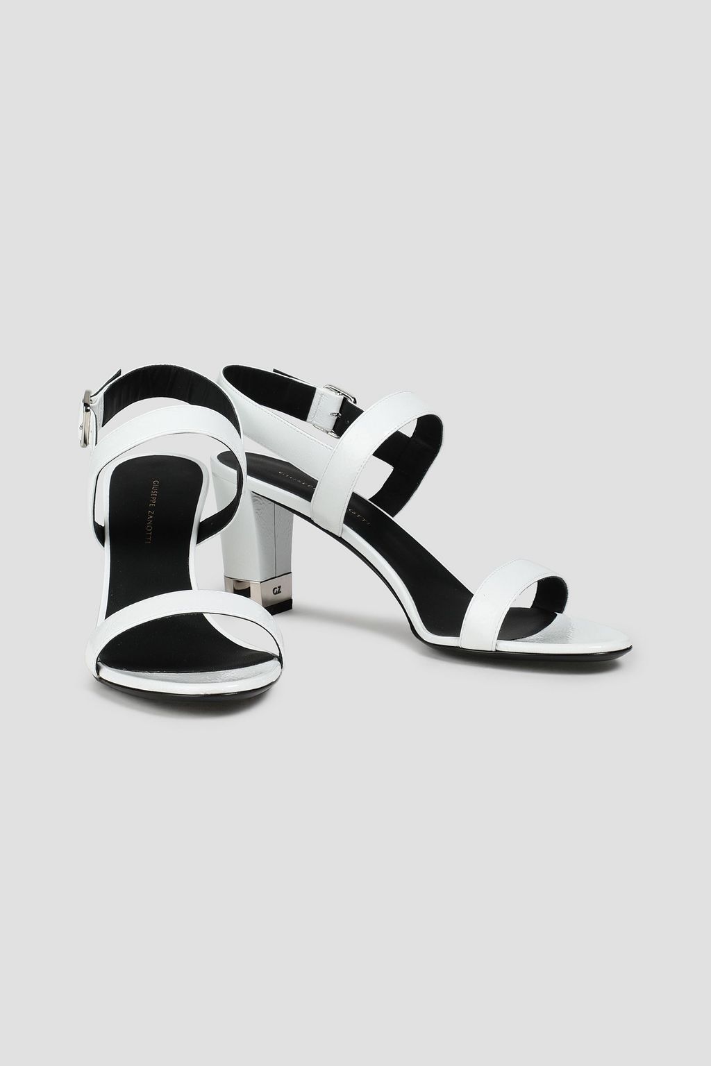 GIUSEPPE ZANOTTI 아리아 70 크링클 페이턴트 가죽 샌들
