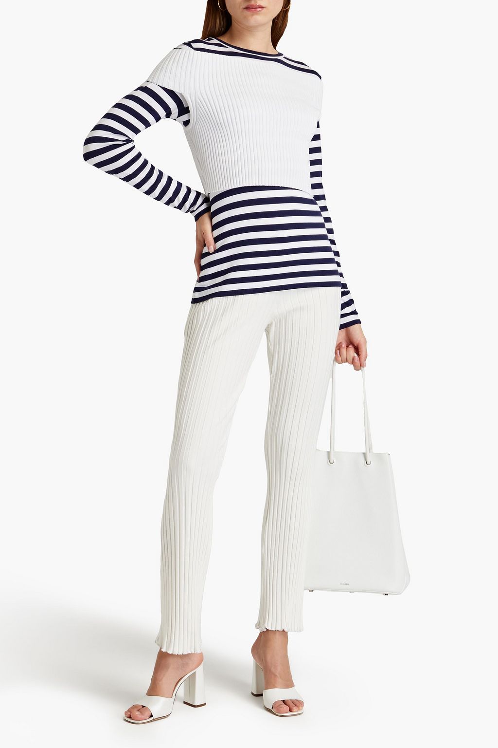MICHAEL KORS COLLECTION توب قصير مكشوف الكتفين من نسيج محبوك بنمط مضلع