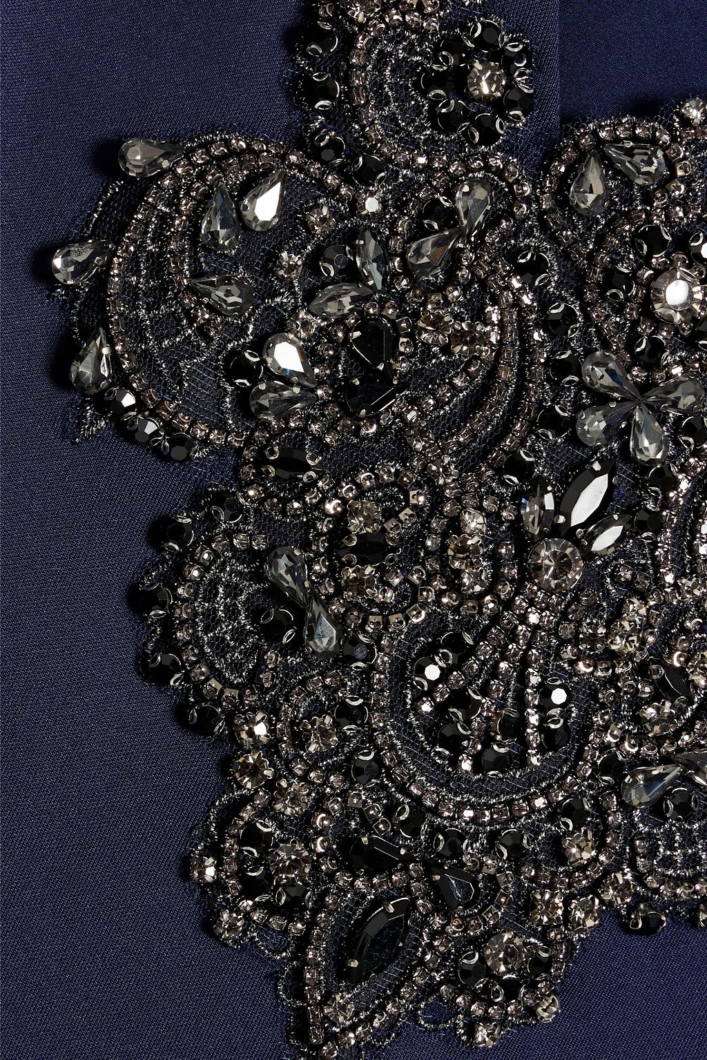 BADGLEY MISCHKA فستان من قماش سكوبا مزخرف بكريستال