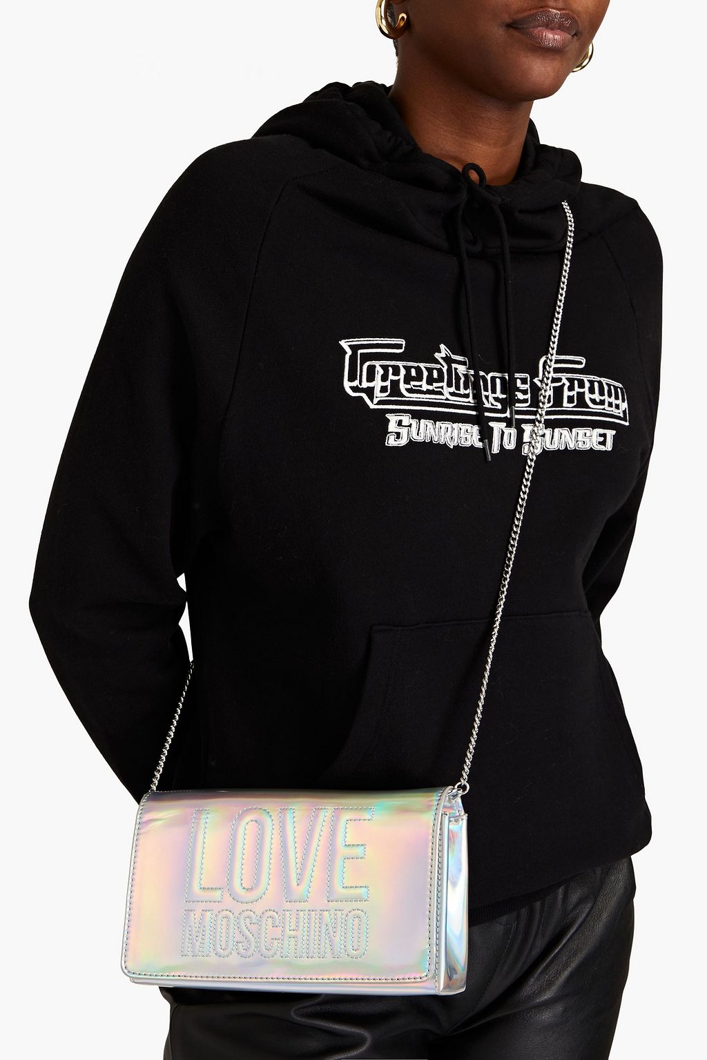 LOVE MOSCHINO Changierende Schultertasche aus geprägtem Kunstleder