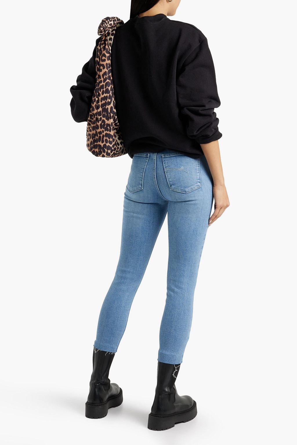 NOBODY DENIM بنطلون جينز سكيني قصير «سيرين» بخصر مرتفع وبتصميم ممزق