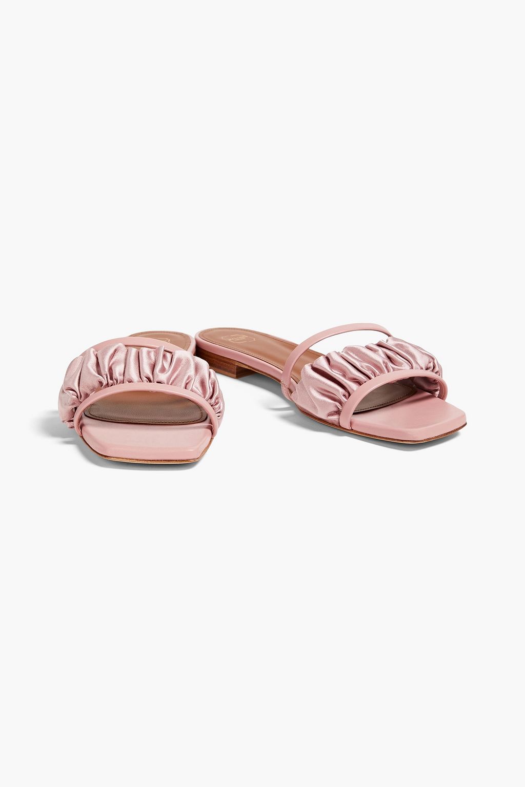 MALONE SOULIERS 데미 개더 디테일 새틴 슬라이드 샌들