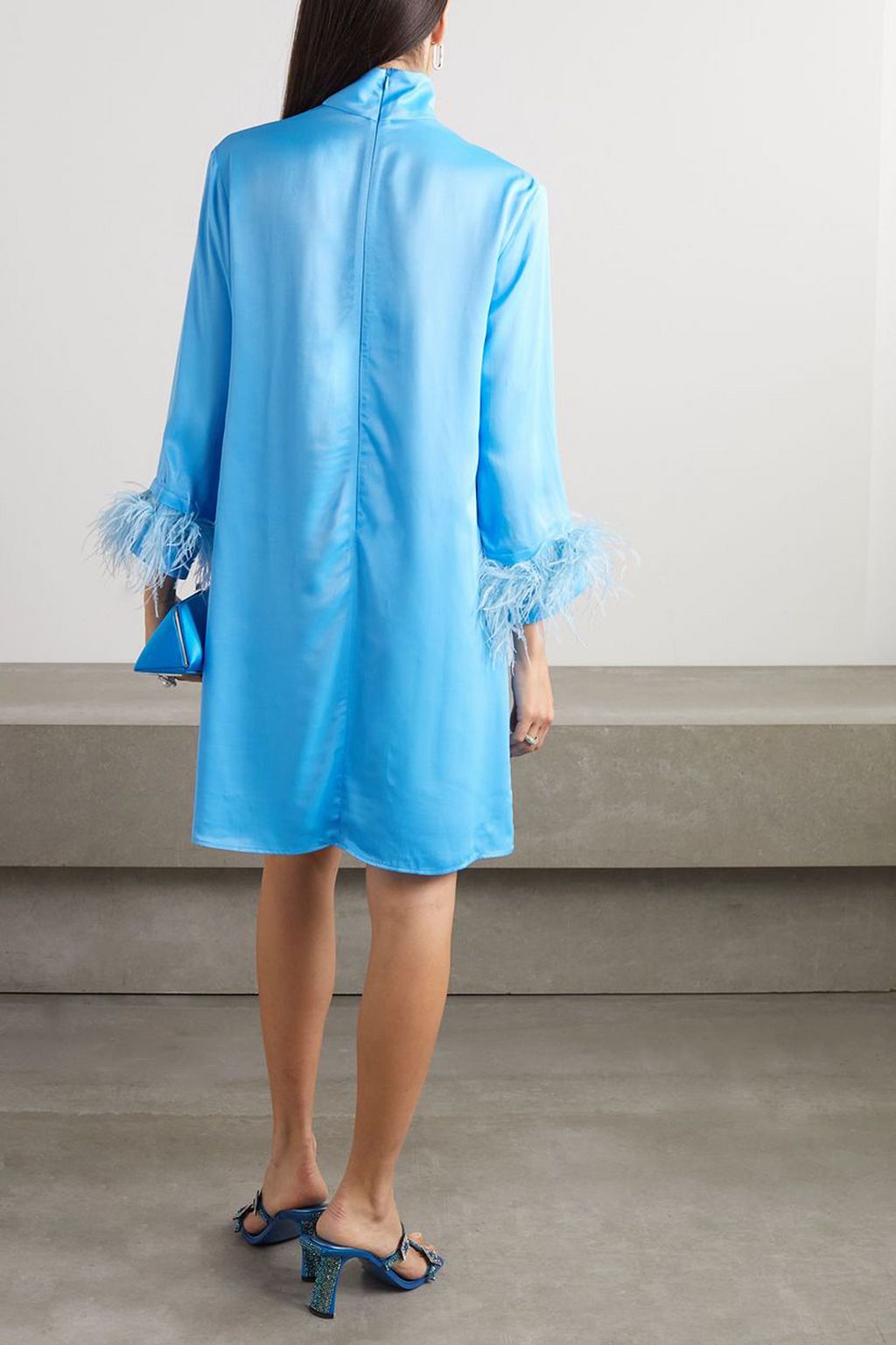 SLEEPER فستان Party Shirt من الساتان مزين بالريش