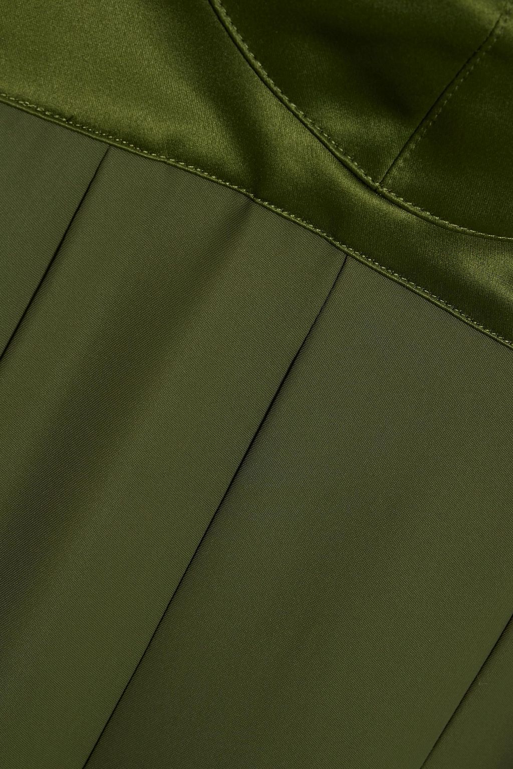 3.1 PHILLIP LIM فستان طويل من الساتان بقصة واسعة من الأسفل مزين بالكريستال