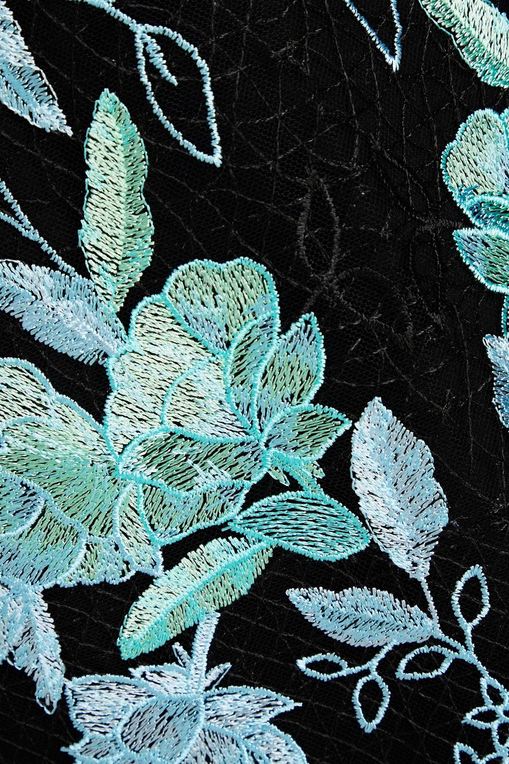 MARCHESA NOTTE فستان من التول بتصميم مطرز ومزين بفتحات