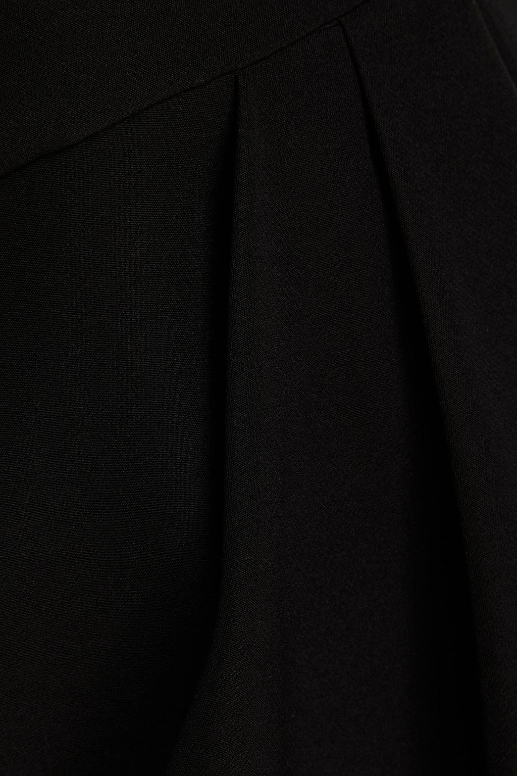MARCHESA NOTTE فستان مكشوف الكتفين من الكريب مزين بزخارف على شكل زهور