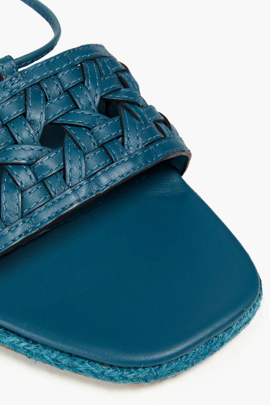 TORY BURCH صندل إسبادريل من الجلد منسوج بنمط السلة