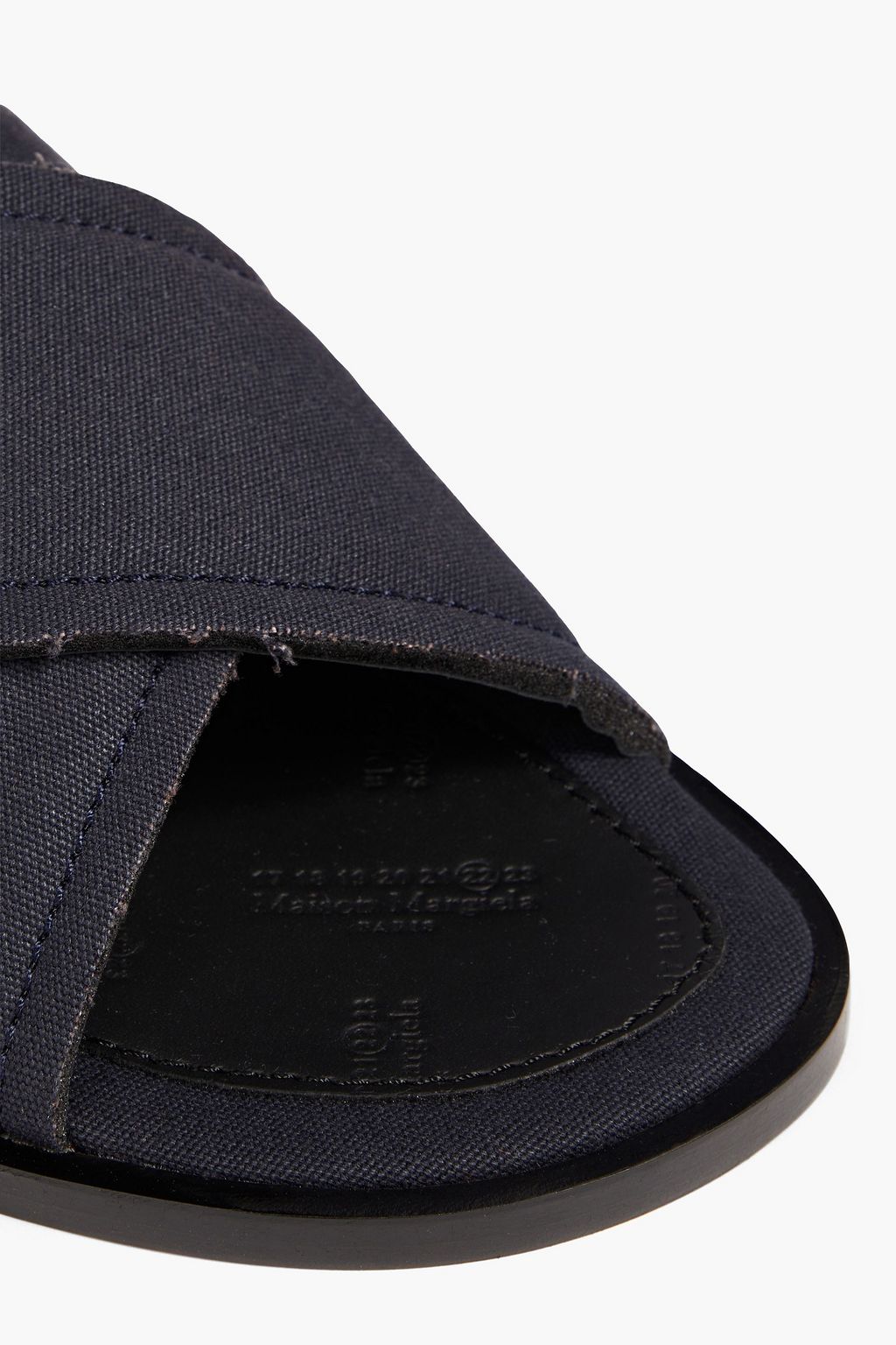 MAISON MARGIELA Canvas slides