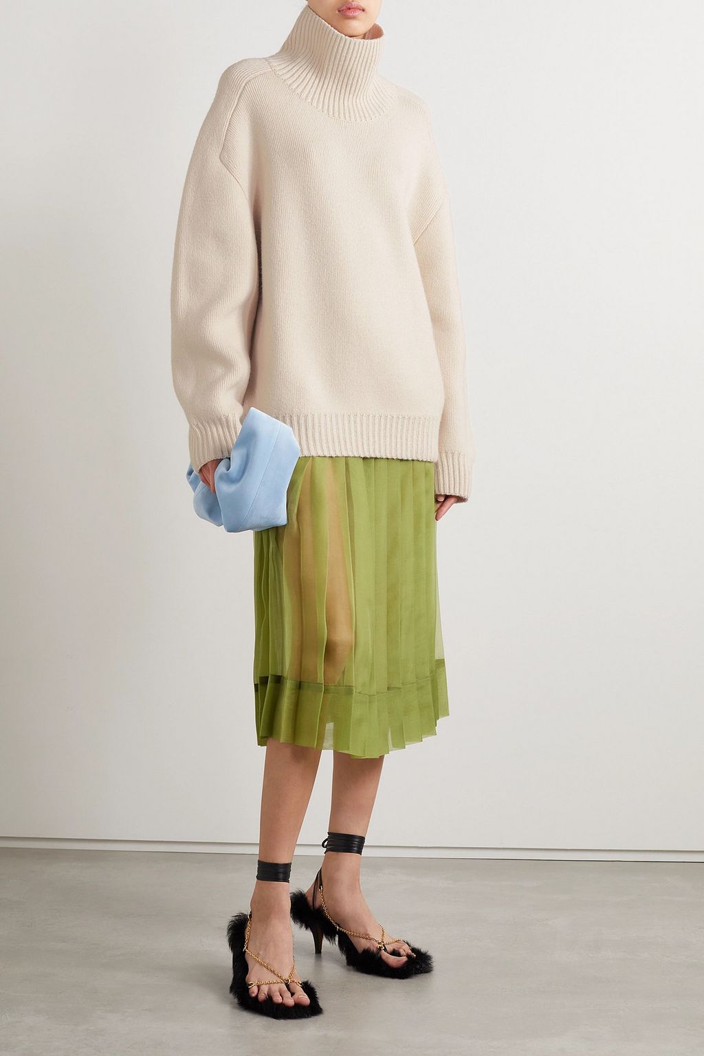 KHAITE Landen oversized brushed cashmere turtleneck sweater