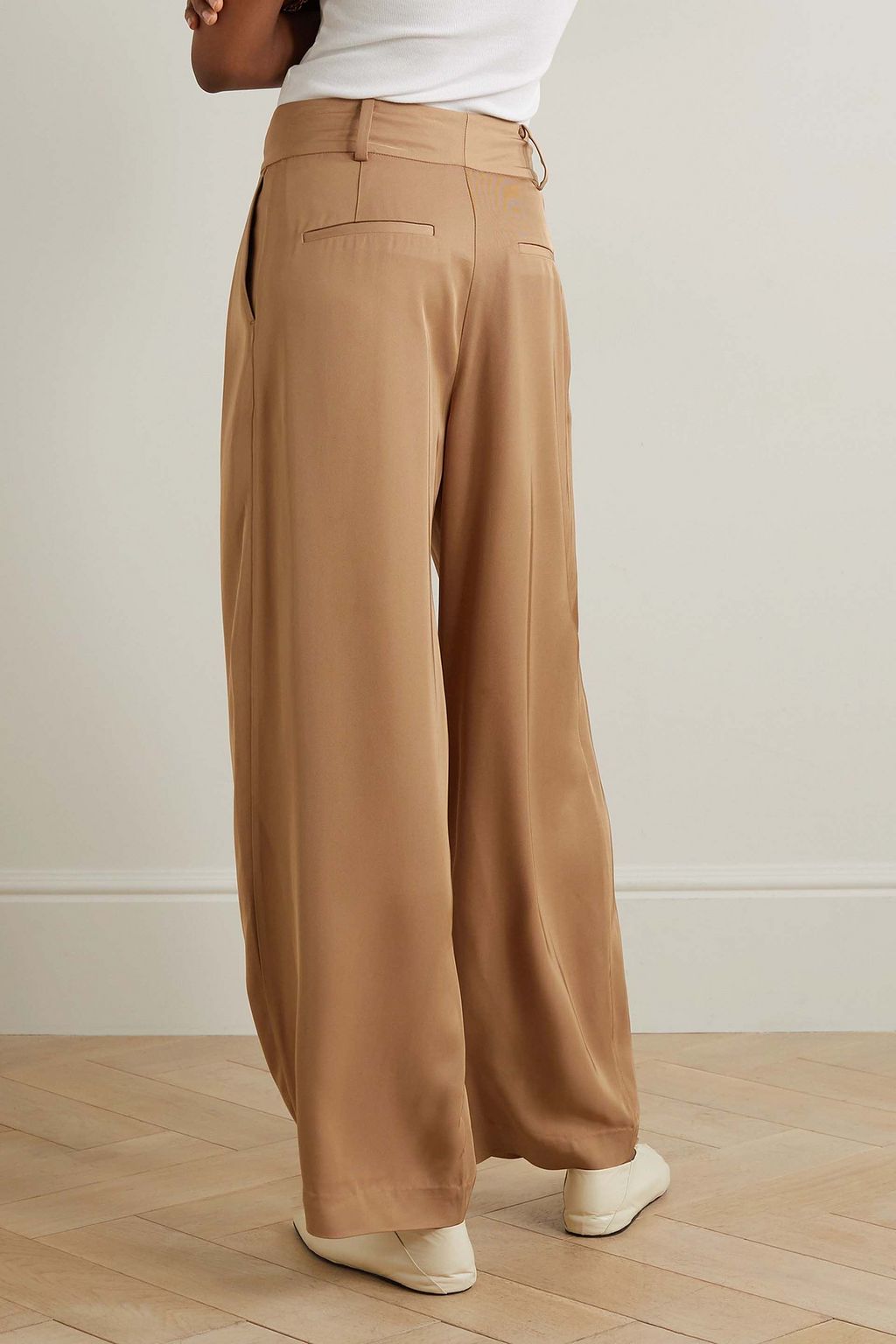 BY MALENE BIRGER بنطال Piscali بأرجل واسعة من الساتان بكسرات