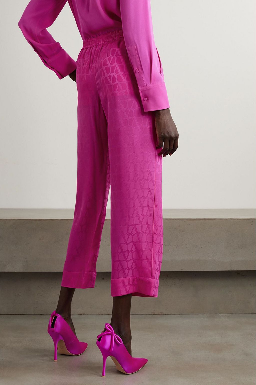 VALENTINO GARAVANI Cropped silk satin-jacquard straight-leg pants