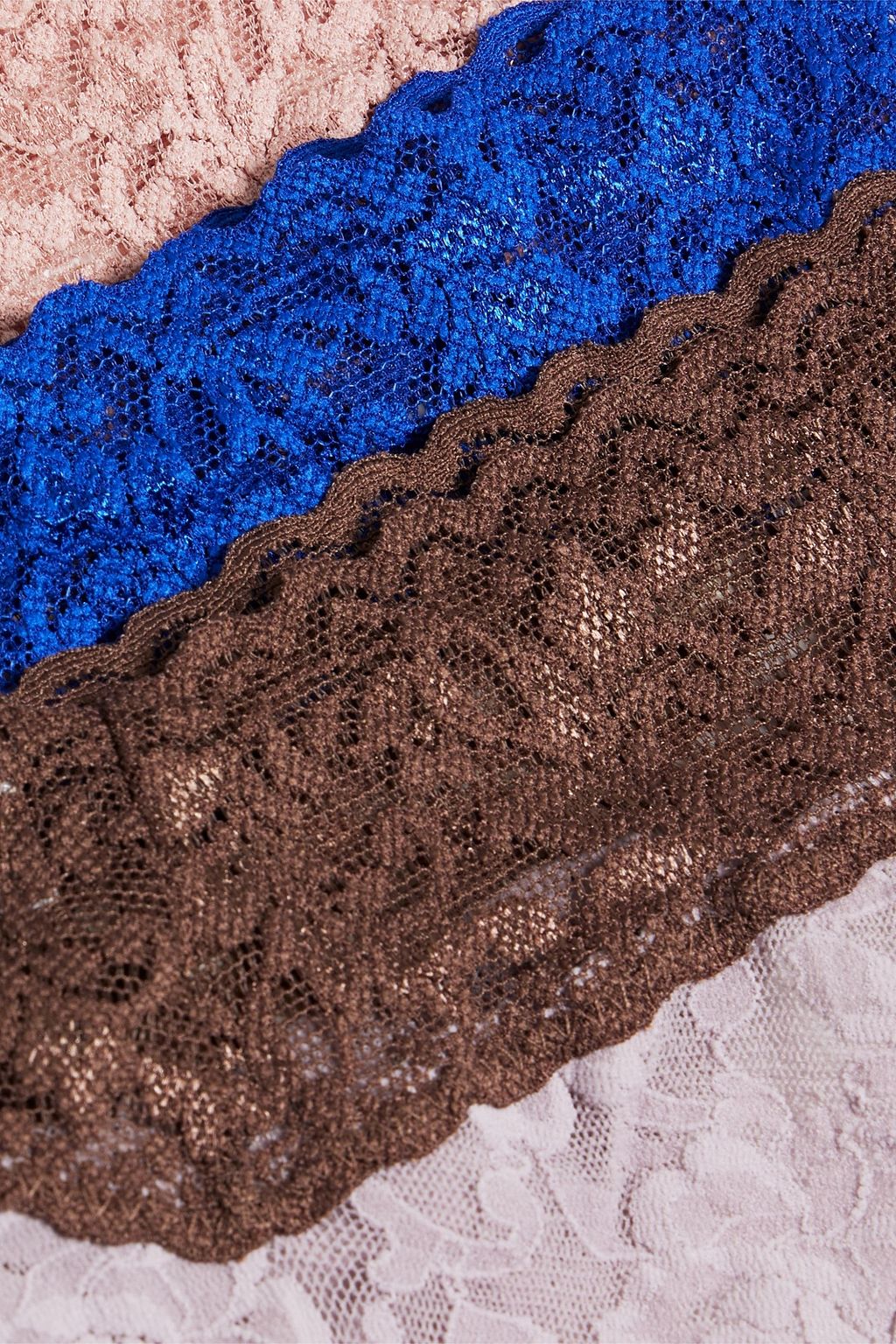 HANKY PANKY Signature set of three two-tone stretch-lace thongs