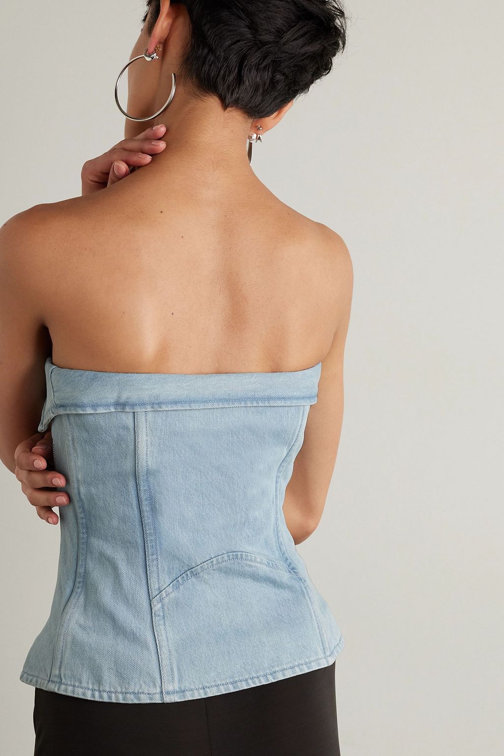 DION LEE بلوزة بوستيه بدون حمالات من الدنيم مزينة بسحاب
