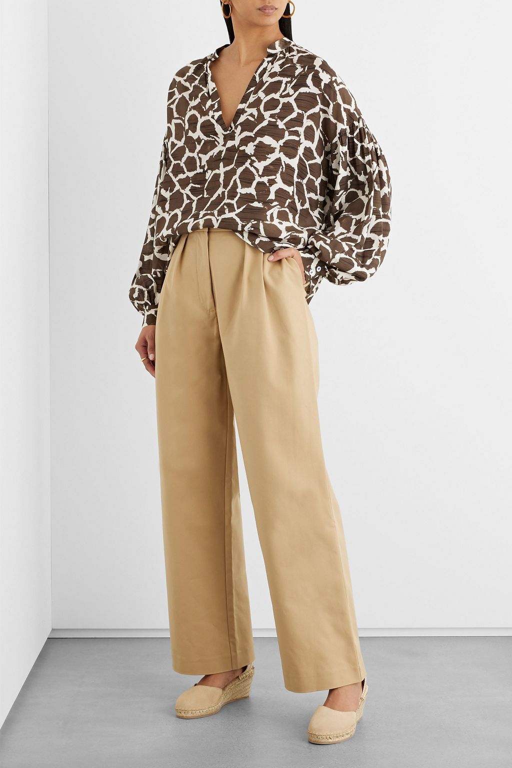 IRIS & INK Amara bedruckte Bluse aus Crêpe de Chine