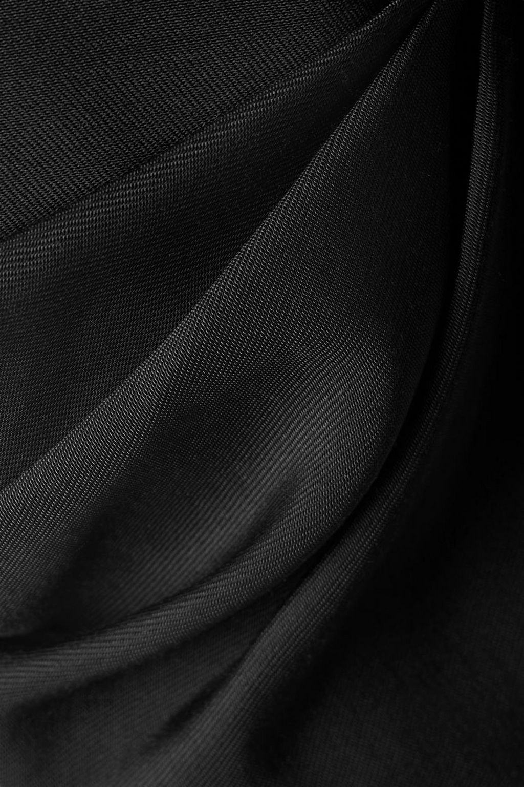 MUGLER فستان قصير بدون حمالات من التويل بقصة غير متماثلة ومزموم