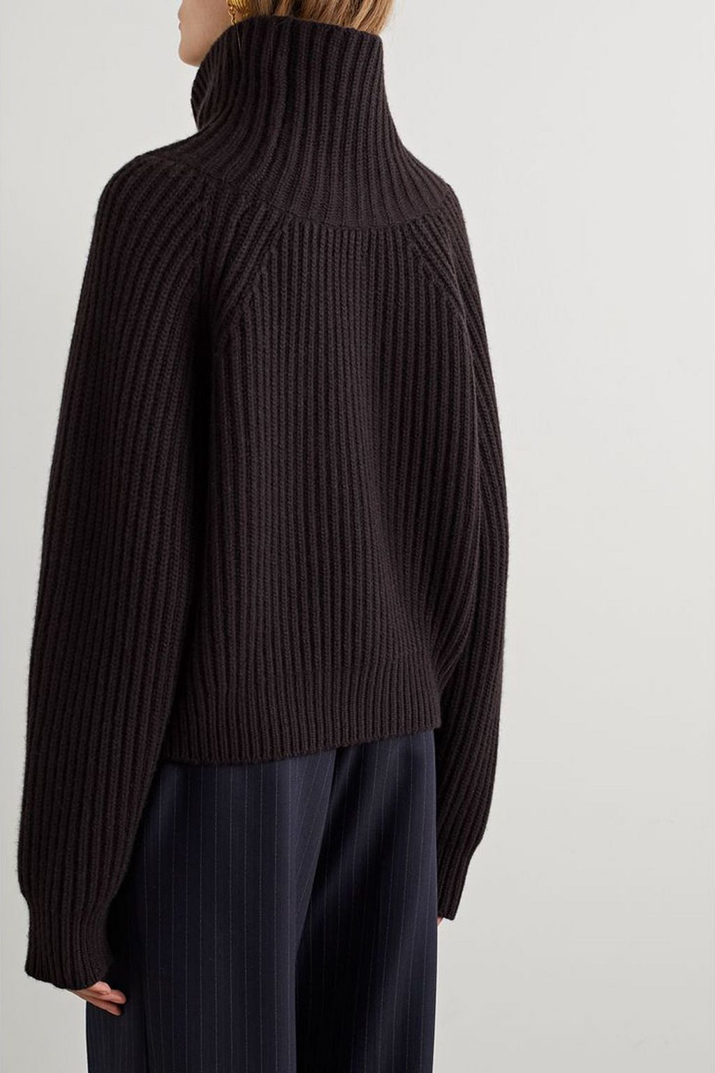 KHAITE Lanzino ribbed cashmere turtleneck sweater