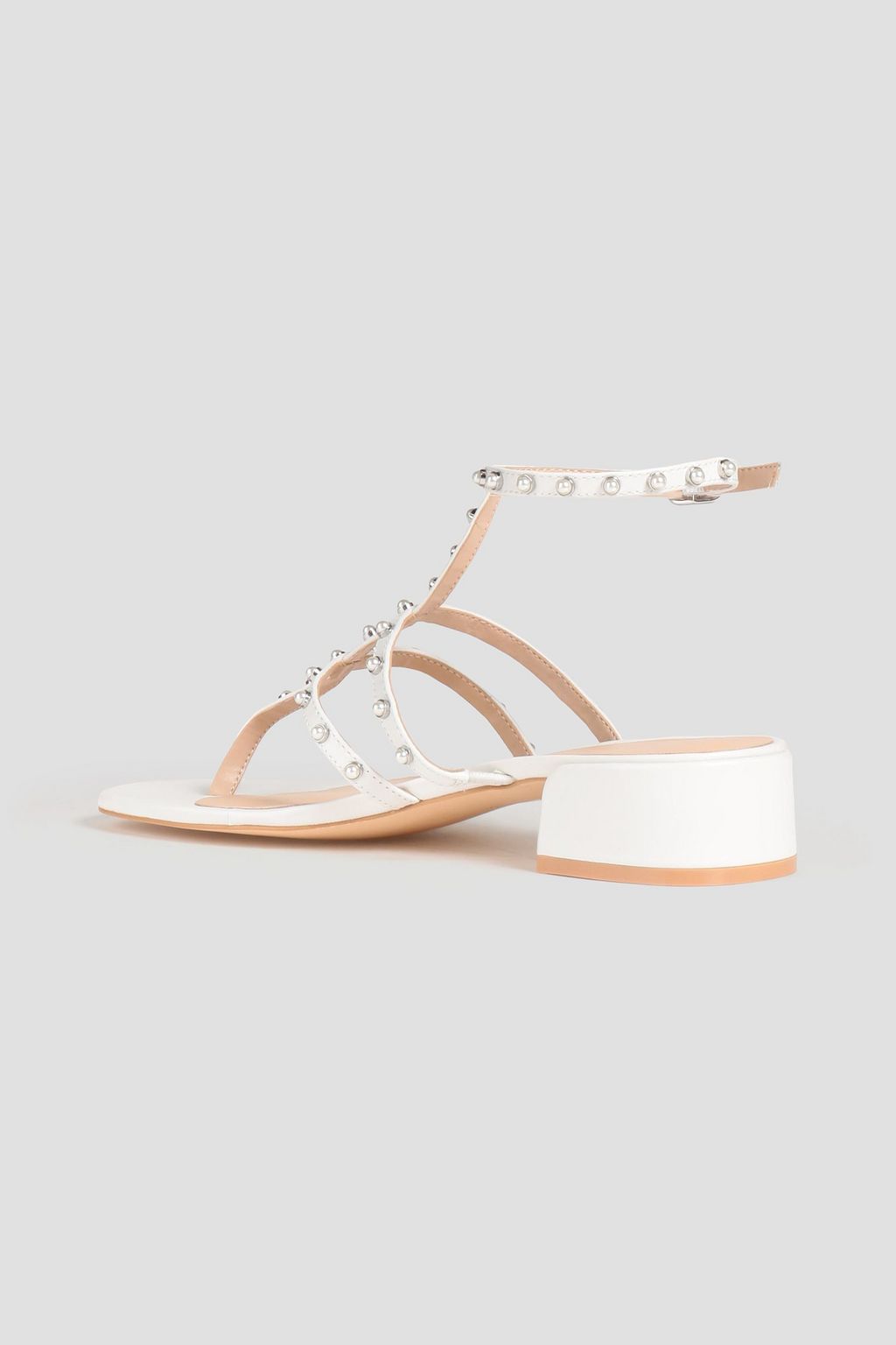 STUART WEITZMAN صندل من الجلد مزين باللؤلؤ الصناعي