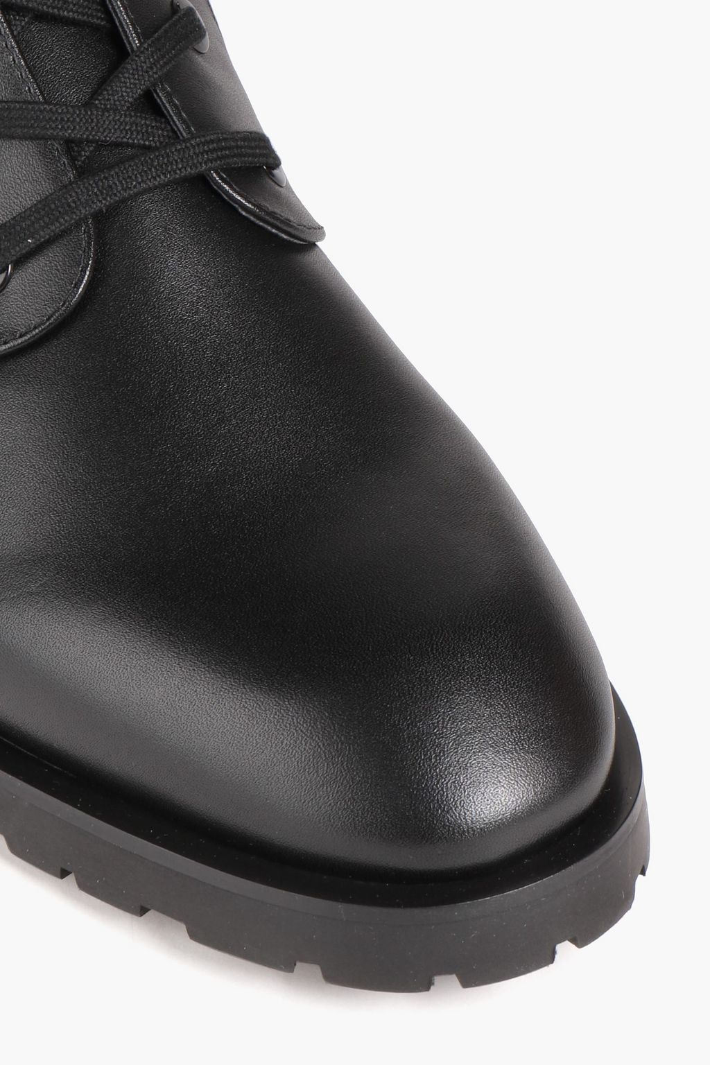 STUART WEITZMAN حذاء بوت كومبات «دازل» من الجلد