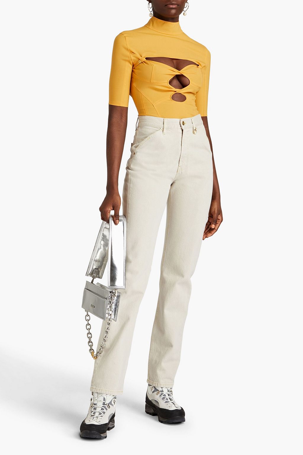 JACQUEMUS بلوزة ’لو هوت بالمي’ من الصوف المطاطي بقصّة ملفوفة من الأمام مزينة بفتحات