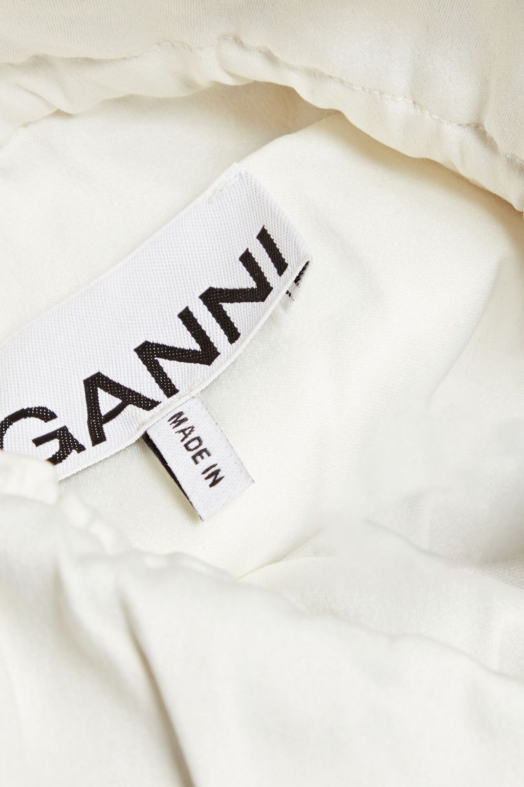GANNI Beuteltasche aus Chiffon mit Zierperlen