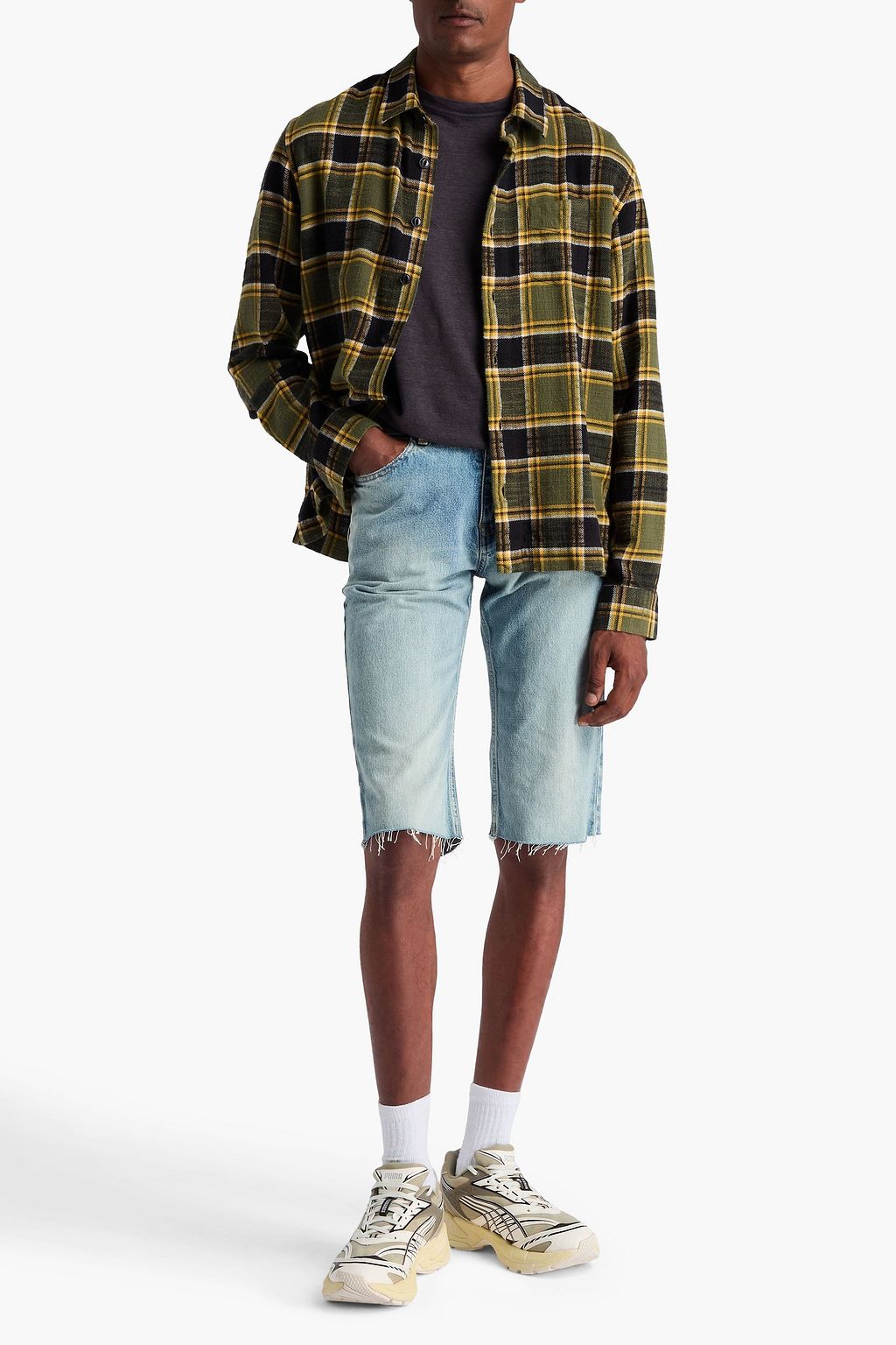 BALENCIAGA شورت دينم بحواف منسّلة