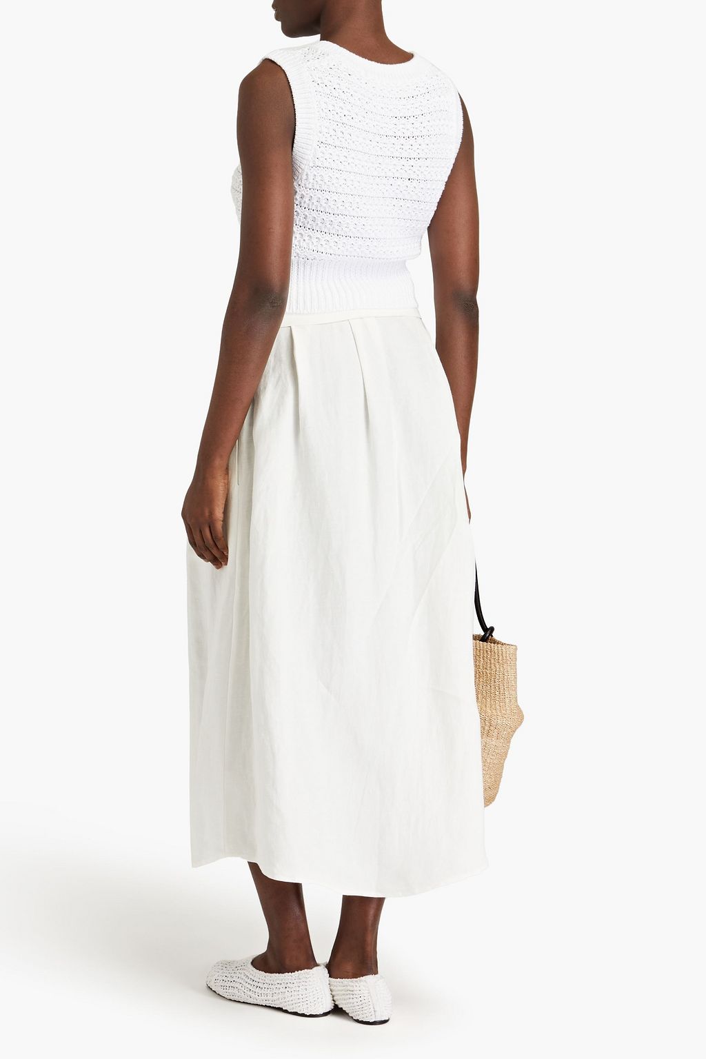 VINCE. Pleated linen-blend midi skirt