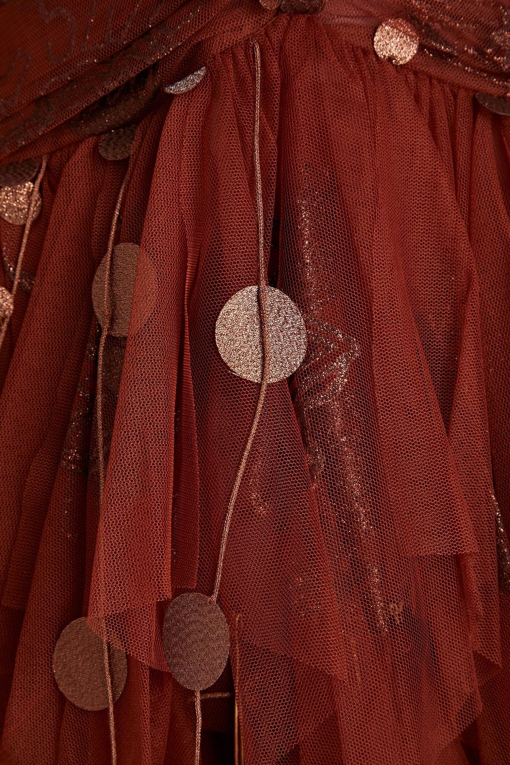 ZIMMERMANN فستان طويل بقصّة غير متماثلة مصنوع من التول بتصميم مطرّز ومزيّن بالغليتر