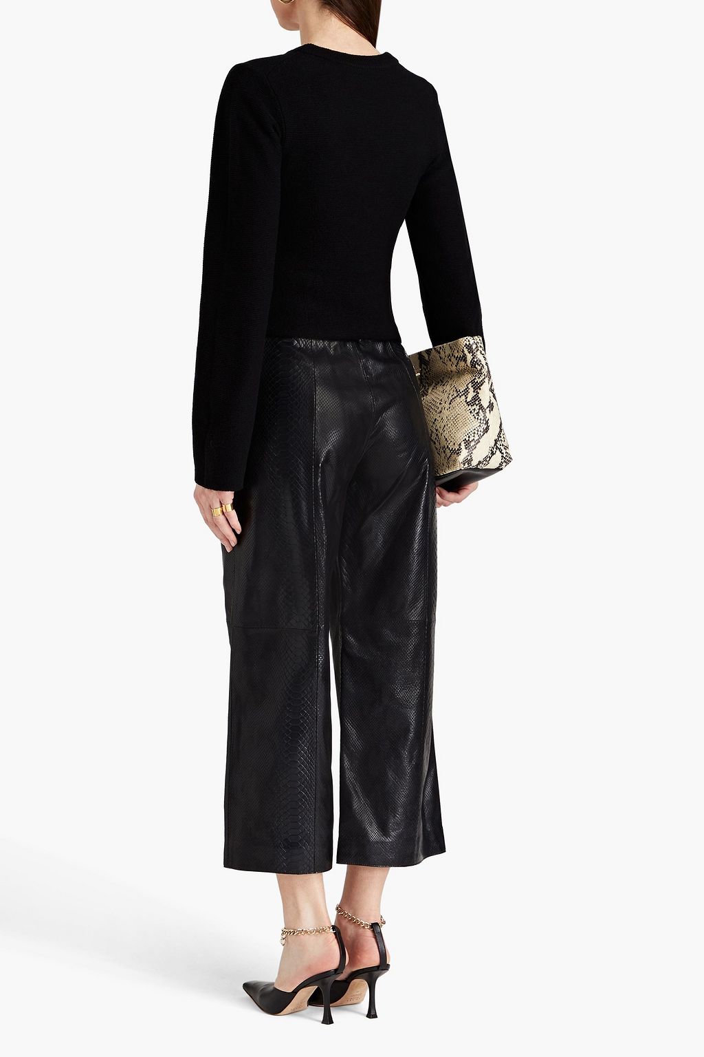 BY MALENE BIRGER بنطلون قصير «ميلوريس» من الجلد بنمط الثعبان بقصة أرجل واسعة