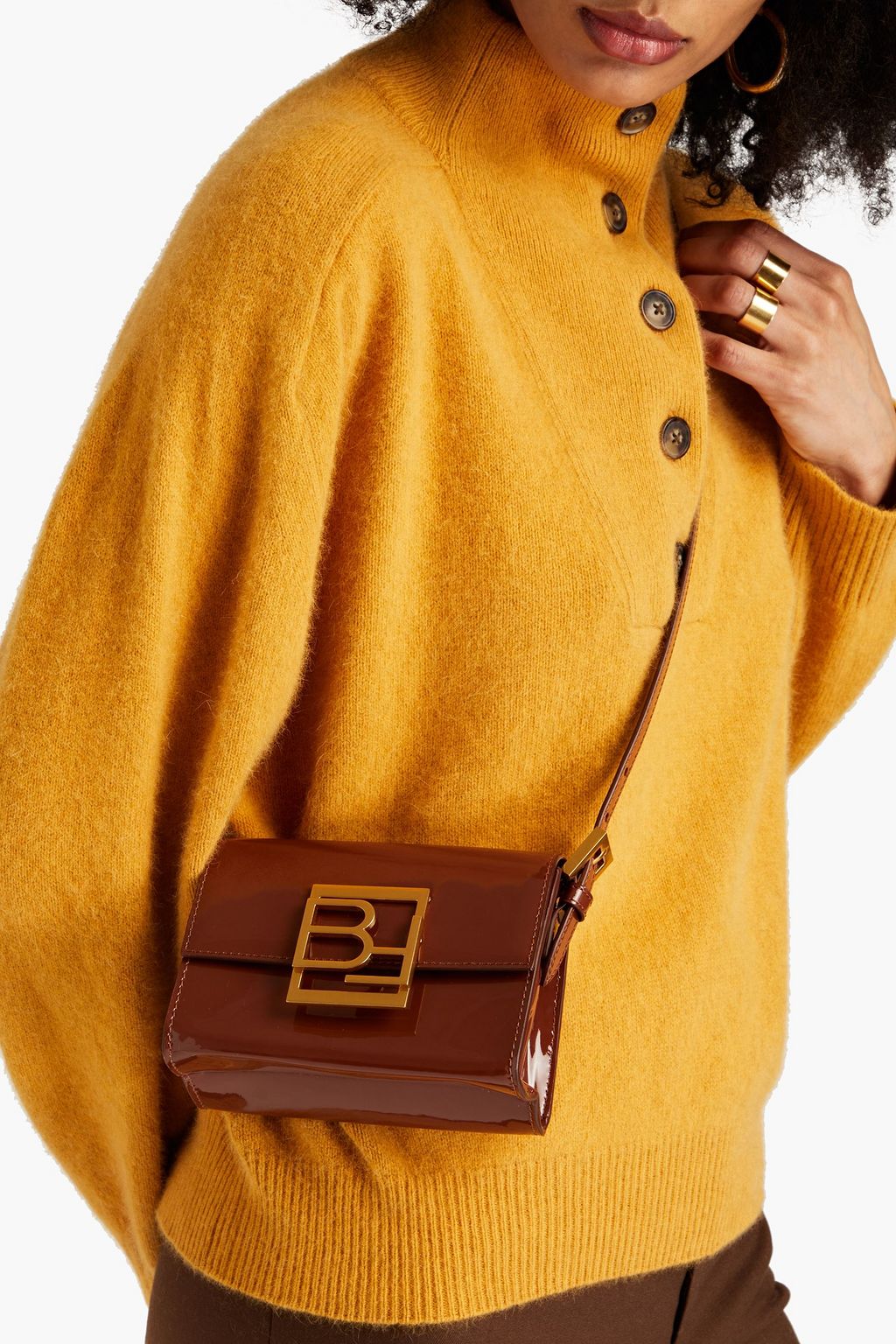 BY FAR Schultertasche aus Lackleder