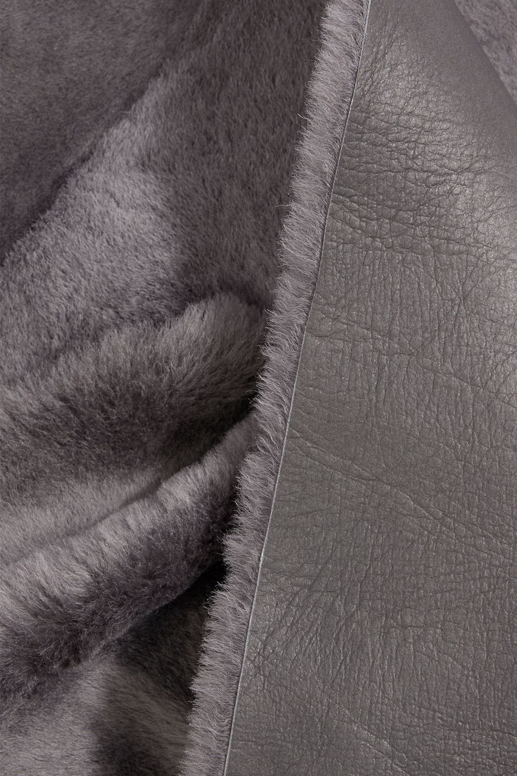 KARL DONOGHUE Wendbarer Schal aus Shearling