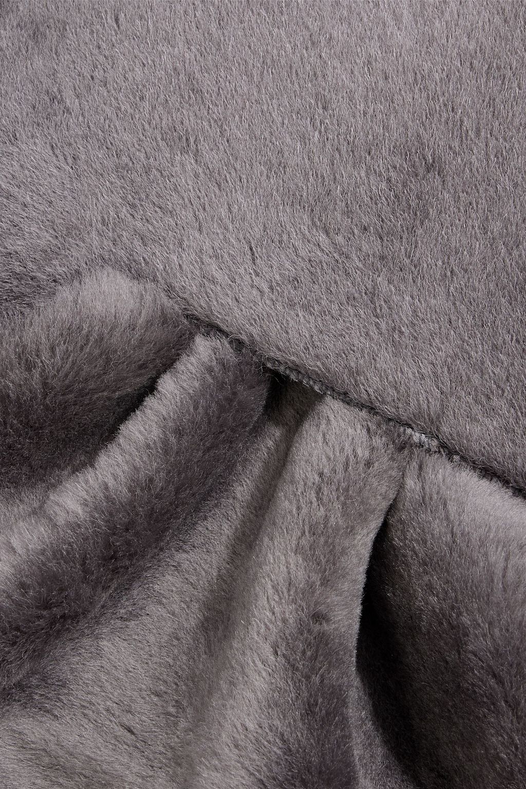 KARL DONOGHUE Wendbarer Schal aus Shearling