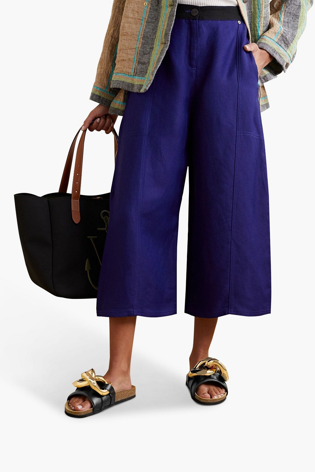 JW ANDERSON شبشب سلايدز من الجلد مزين بسلسلة