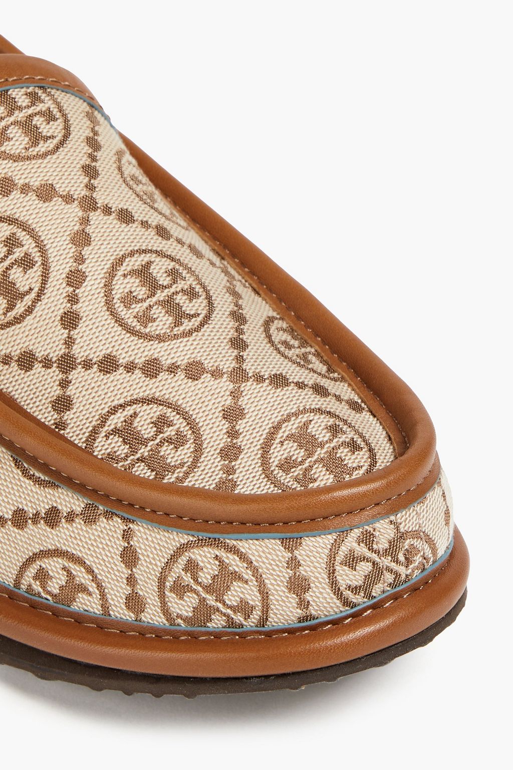 TORY BURCH حذاء لوفر "بادي" مصنوع من الجاكار