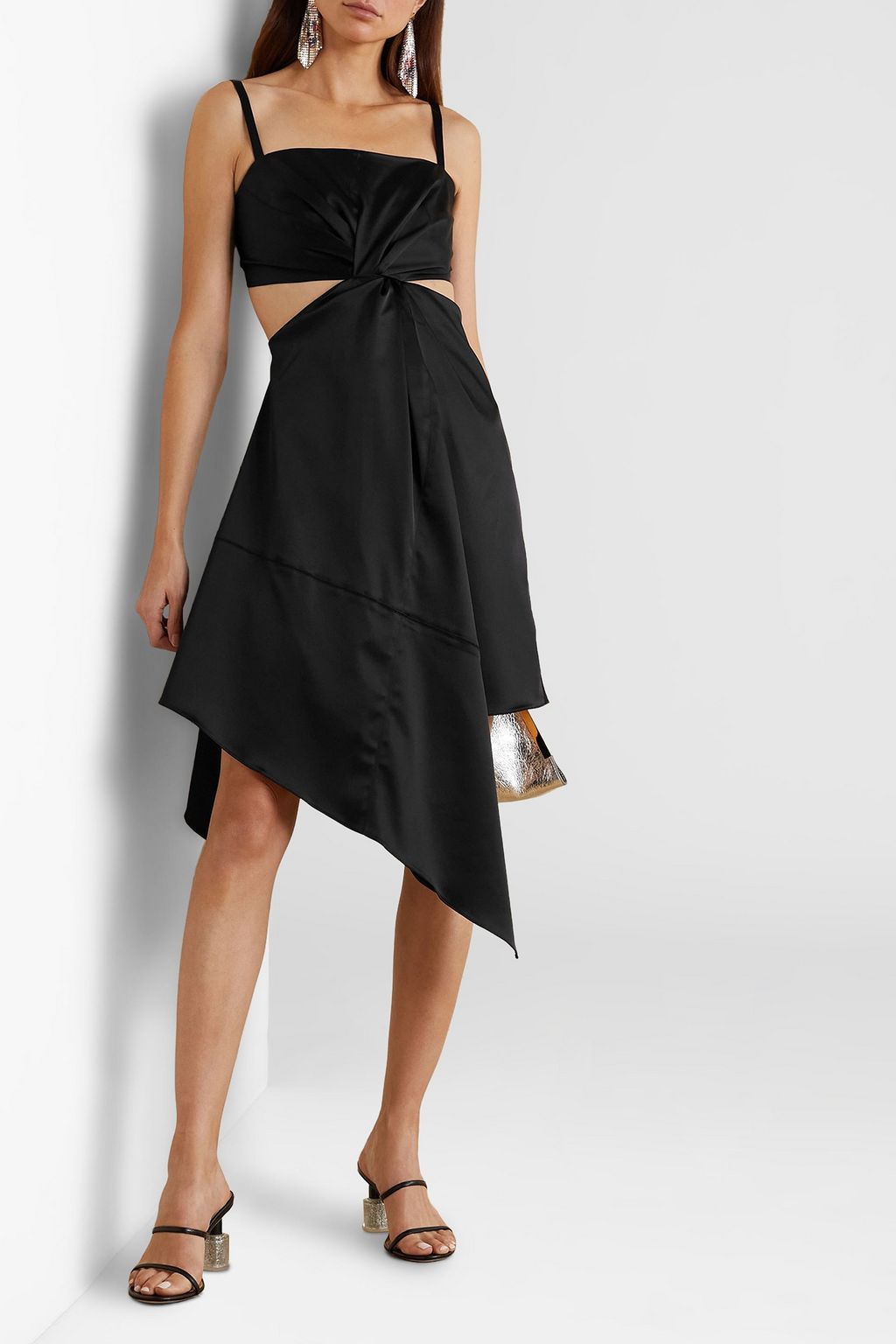 JW ANDERSON فستان من الساتان بتصميم متشابك غير متماثل مزين بفتحات