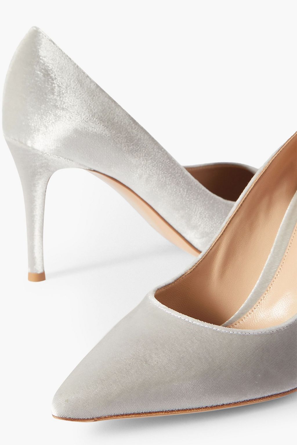 GIANVITO ROSSI 지안비토 105 벨벳 펌프스