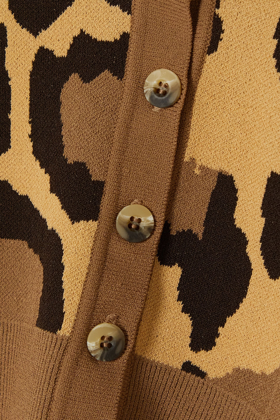 Sergio Hudson Cropped Cardigan Aus Jacquard-strick Mit Leopardenmuster In Animal Print