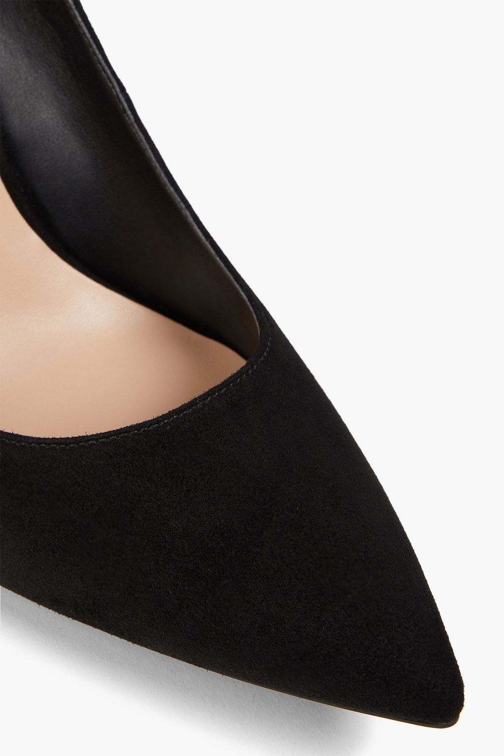 STUART WEITZMAN حذاء بامب من جلد السويد