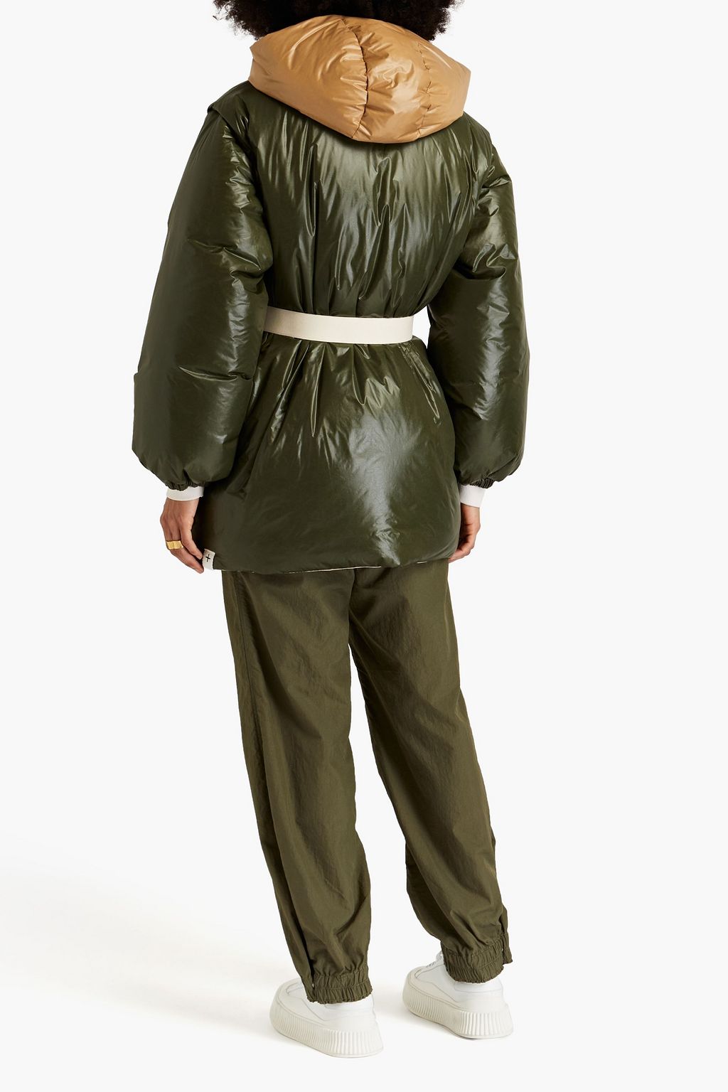 JIL SANDER+ معطف بقبعة محشو بالزغب من قماش عازل مزود بحزام