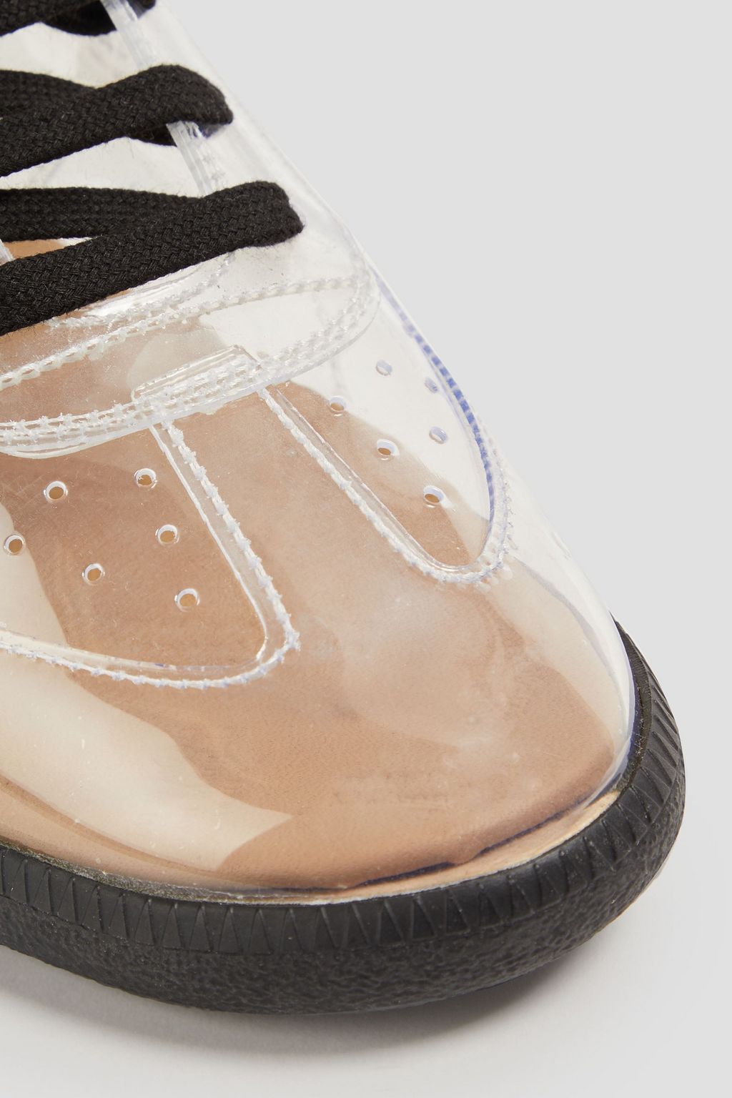 MAISON MARGIELA حذاء سنيكرز من البولي يوريثان بتصميم مخرّم