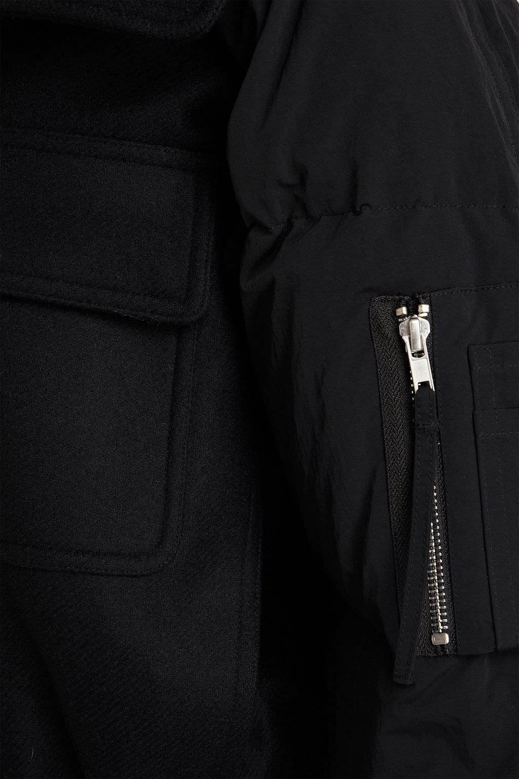 HELMUT LANG جاكيت محشو بالزغب من التويل وقماش عازل بتصميم مبطّن