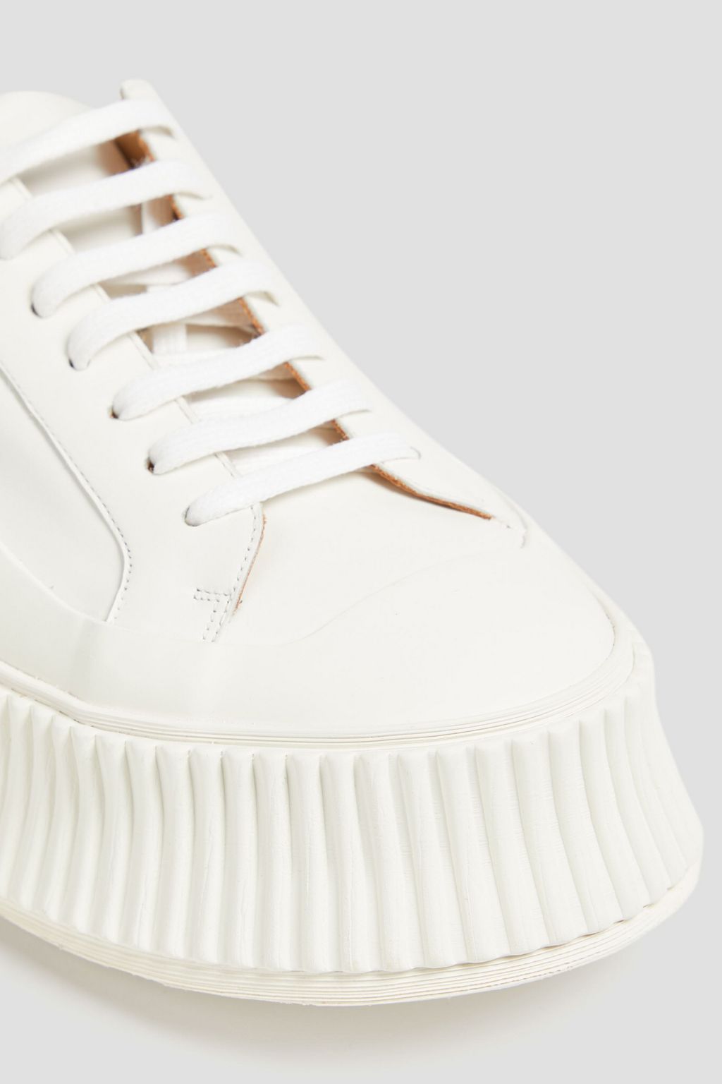 JIL SANDER حذاء سنيكرز بنعل سميك مصنوع من الجلد