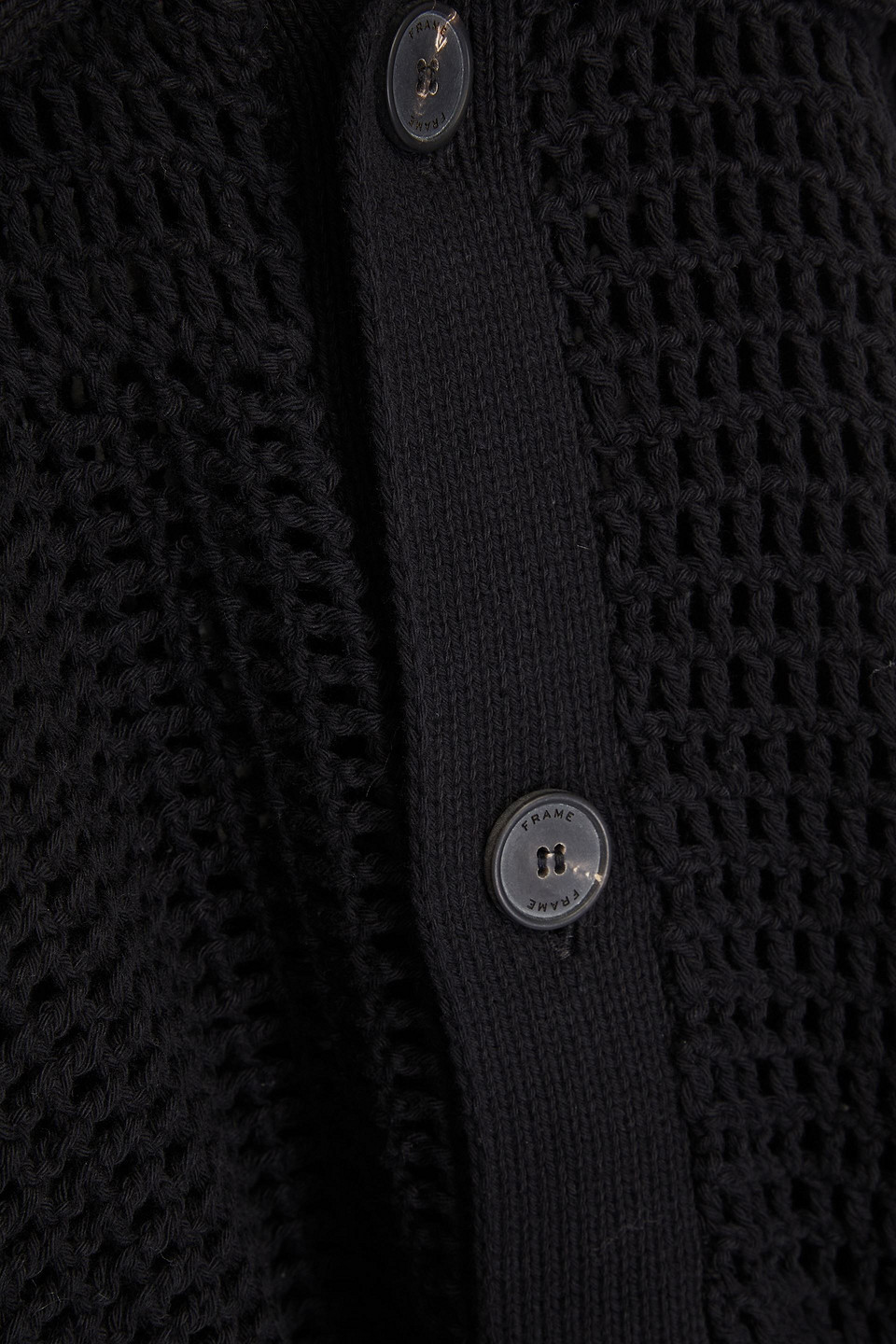 Frame Crochet Button Front Sweater In Schwarz