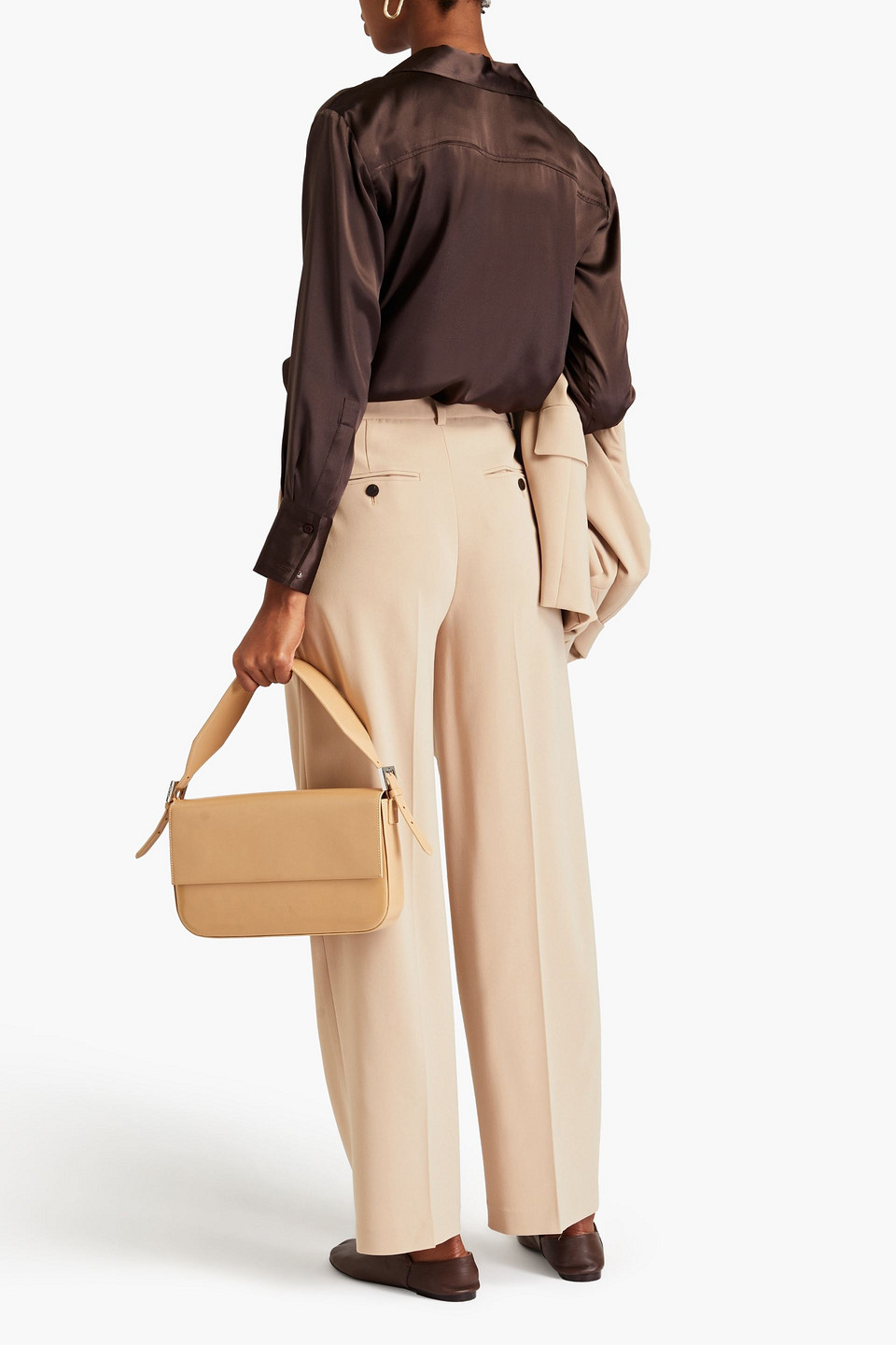 Theory Pleated Crepe Straight-leg Pants In Sand