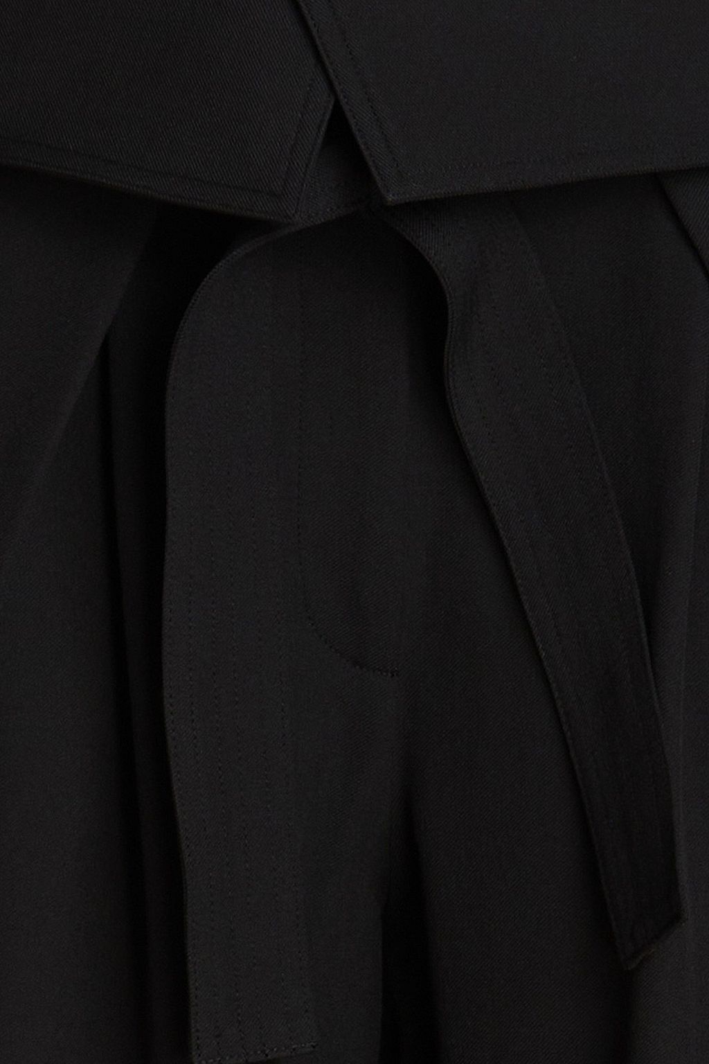 A.L.C. بنطال «إيميليو» من الكريب بأرجل واسعة مزين بكسرات